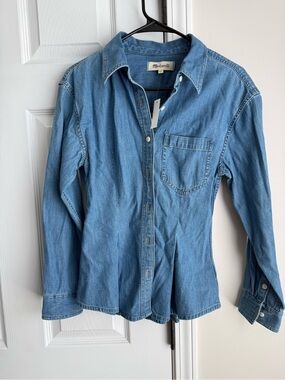 NWT Madewell Classic Light Blue Denim Button-Down Shirt